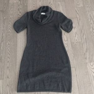 Beautiful dress by Càlvin Klein 🍀🌸🍀